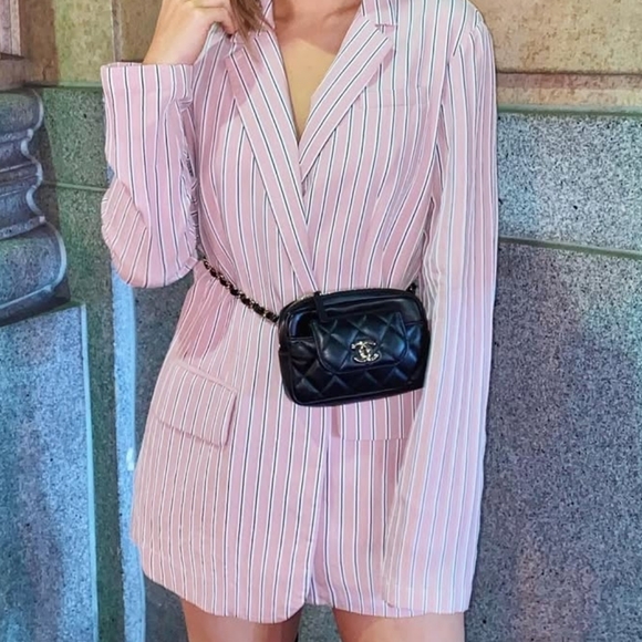 KYLIE JENNER'S 💕 Chanel Waist Bag!! - Picture 3 of 16